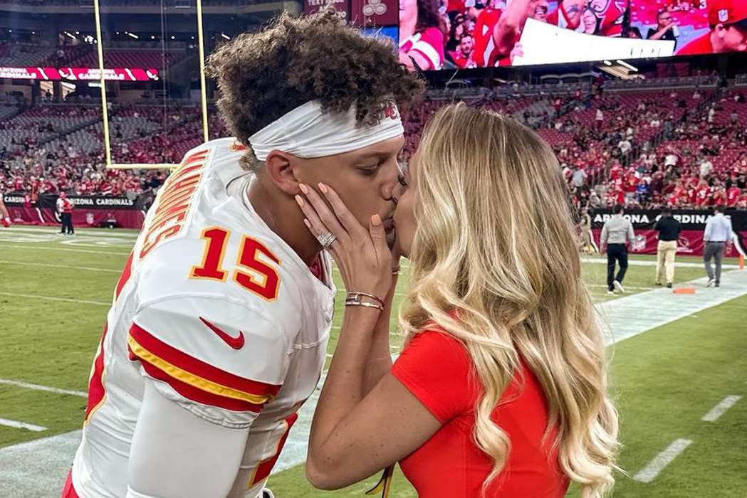 Brittany mahomes sports illustrated